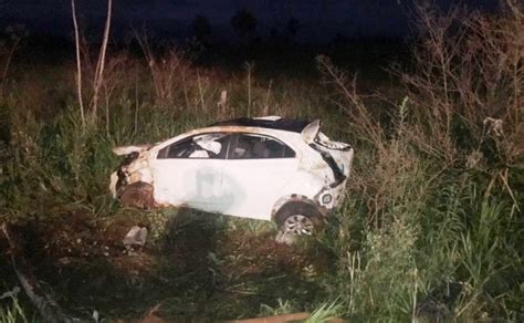 Mulher Morre Ao Ser Lan Ada De Carro Em Capotamento E Tr S Ficam