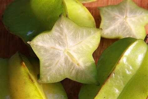 La Carambola Beneficios Y Todo Lo Que Debes Saber Sobre La Fruta Estrella