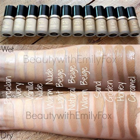 Too Faced Born This Way Foundation L R Porcelain Ivory Vanilla