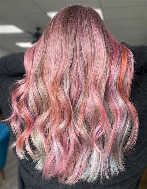 40 Dazzling Rose Gold Hair Color Ideas For Your New Look