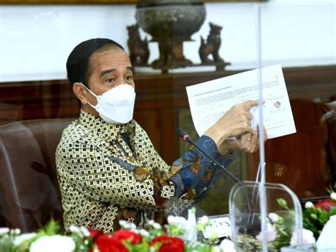 Jokowi Umumkan Perpanjangan Ppkm Darurat Senin Depan