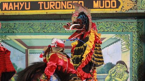 Rampokan Singo Barong WAHYU TURONGGO MUDO Live Tretek Tulungagung