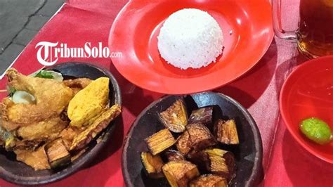 Kuliner Solo Warung Ayam Penyet Gila Penyet Pemilik Riset Sambal