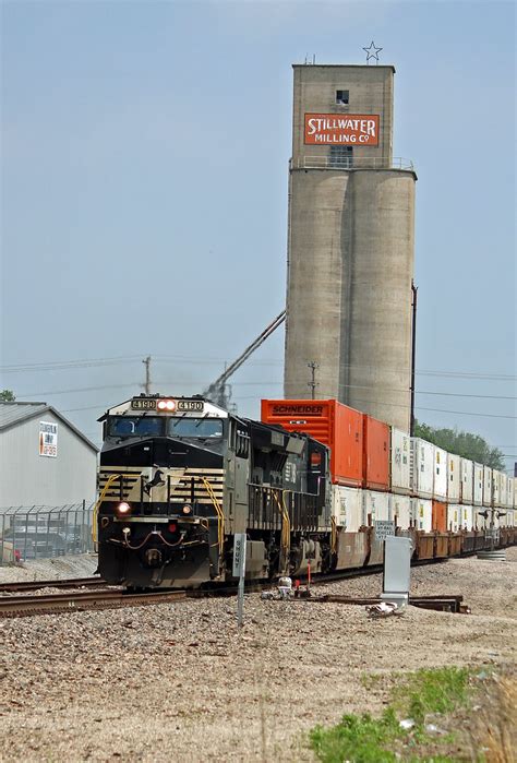 NS4190 Portrait Z AUGSBD With Two NS GEs Are Moving Throug Flickr