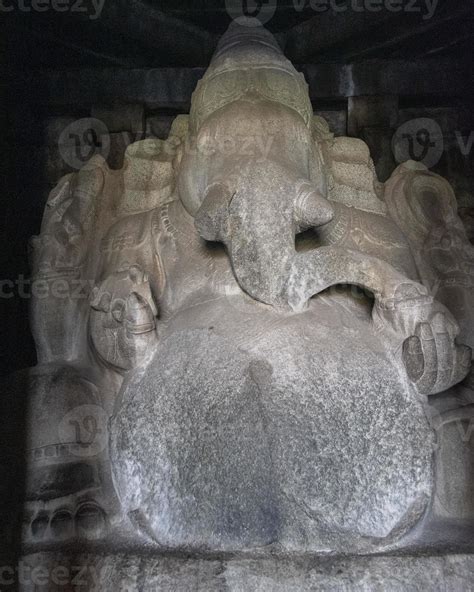 Kadalekalu Ganesha Temple in Hampi in Karnataka, India 21682120 Stock ...