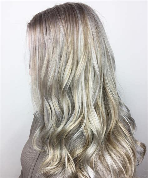 20 Light Blonde Hair Color Ideas About to Start Trending