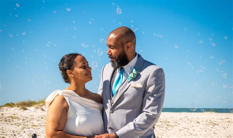 Larry And Michelle With Bubbles Armstrong Images