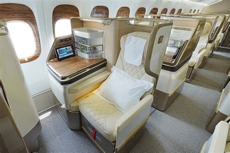 Uninspiring Emirates Reveals New Business Class For Boeing 777s