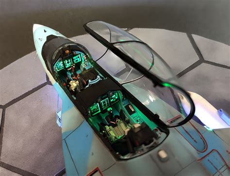 Сборка модели самолета ЯК-130 с подсветкой | Пикабу