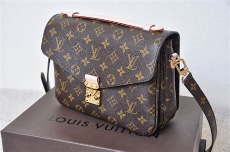 Louis Vuitton Pochette Metis Vintage Louis Vuitton Handbags Louis