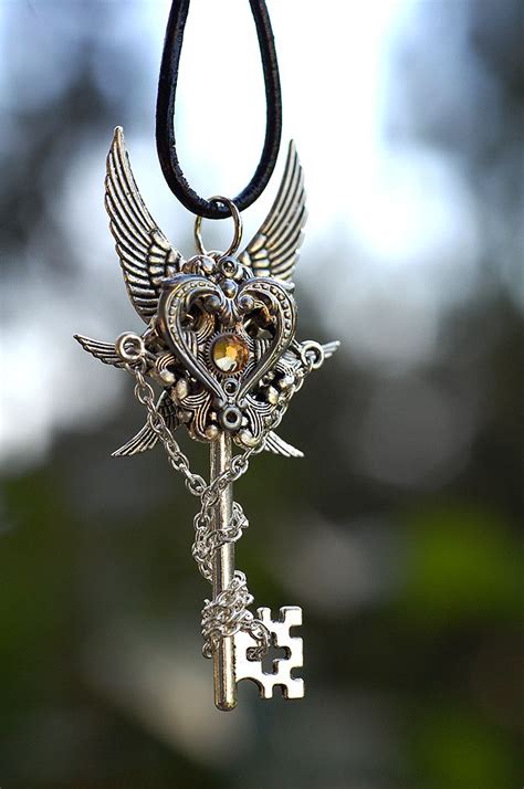 Heart of Silver Key Necklace by KeypersCove on deviantART | Ожерелье с ...