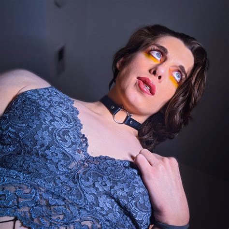 What you don't see is what I am staring at off camera. 😈 | Scrolller