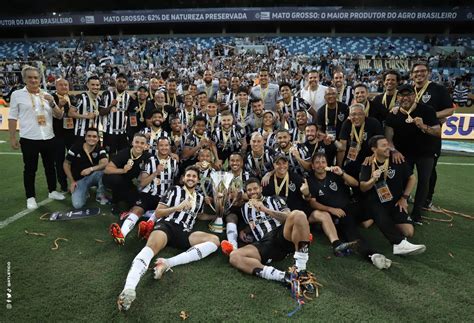 Galo bate Flamengo nos pênaltis e se sagra campeão da Supercopa do