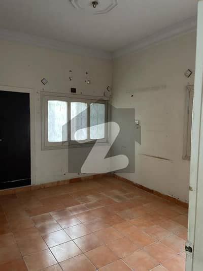 OLD DOUBLE STORY HOUSE FOR SALE Gulshan E Iqbal Block 7 Gulshan E