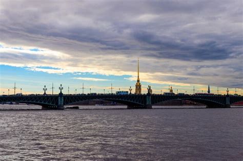 Premium Photo Trinity Bridge Across The Neva River In St Petersburg