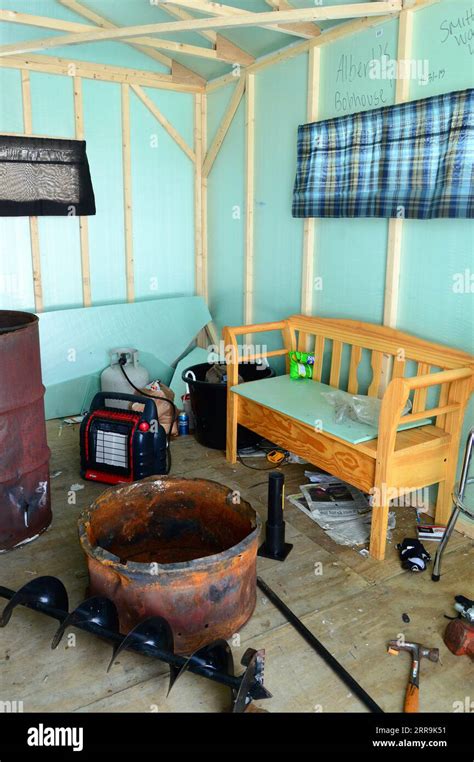 Fishing shack interior hi-res stock photography and images - Alamy