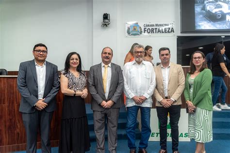 Paulo Andr E Ariosto Holanda Homenageados Pelos Anos Da Petrobras