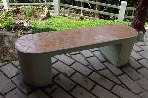 House Building Ideas: Concrete garden bench