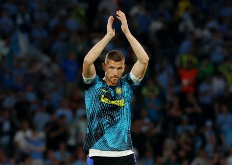 Fenerbahçe Edin Dzeko İle Anlaştı Medya Alemi