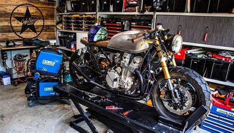 Caferacergarage Youtube Build Videos Garage Cafe Cafe Racer