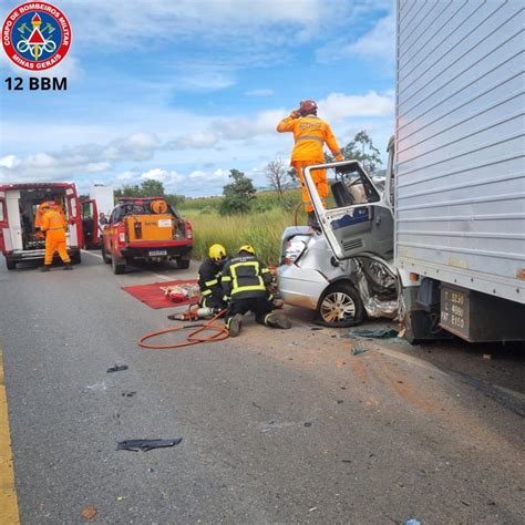 Acidente Entre Caminhão E Carro Deixa Quatro Mortos E Um Ferido Na Br