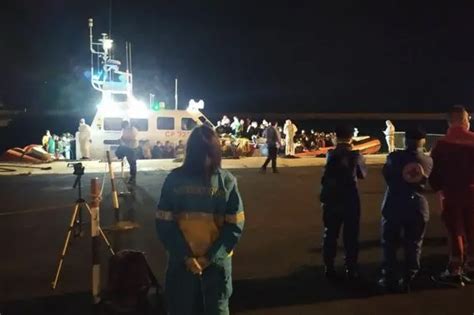 A Pozzallo Nuovo Sbarco Guardia Costiera Salva 250 Migranti Ragusa Oggi