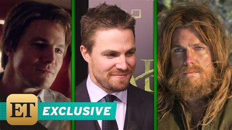 Exclusive Arrow Stars Look Back On Oliver Queens Best Worst And