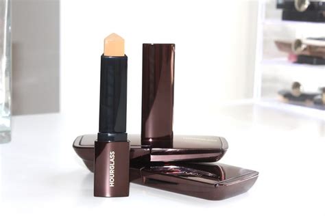 NEW Hourglass Vanish Seamless Finish Foundation Stick