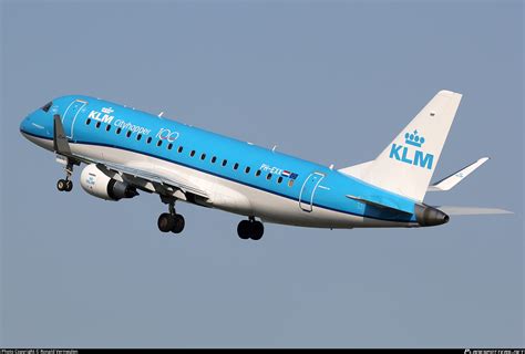 PH EXX KLM Cityhopper Embraer ERJ 175STD ERJ 170 200 STD Photo By