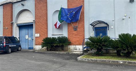 Papa Francesco Nel Carcere Femminile Di Rebibbia Per La Lavanda Dei