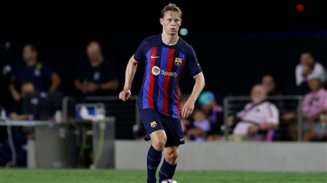 Barça Universal on Twitter Frenkie de Jong still refuses to leave