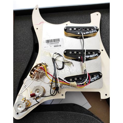 Fender Pre Wired Strat Pickguard Tex Mex SSS Tortoise 11H