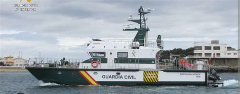 Varias Narcolanchas Embisten A Una Patrullera De La Guardia Civil De