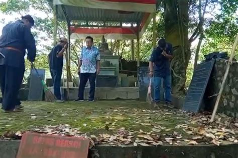 SINDO Hi Lite Umat Lintas Agama Gotong Royong Bersihkan Vihara Era