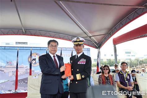 海軍敦睦艦隊抵安平商港開放參觀 黃偉哲贈加菜金感謝保家衛國 Ettoday地方新聞 Ettoday新聞雲