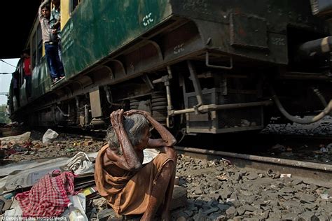 Indias Poorest Slum In Kolkata Where Children Play On Train Tracks