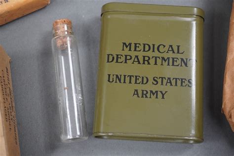 Original Us Wwii Medics Bag With Contents