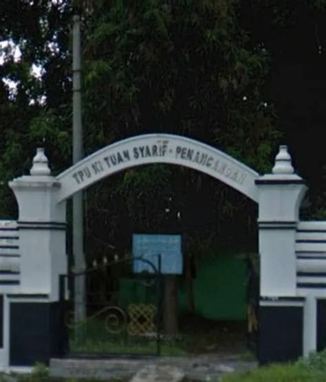 Di Tengah Keramaian Kota Serang Ada Makam Ki Tuan Syarif Dan Makam