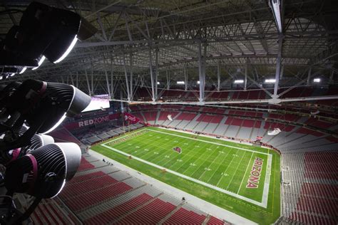 Led Lighting Makes Pro Trains For Super Bowl Debut