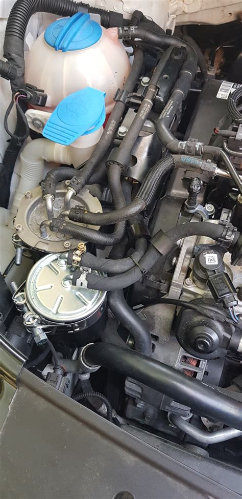Дополнительный топливный фильтр на CLCA — Volkswagen Touran (1G), 2 л ...