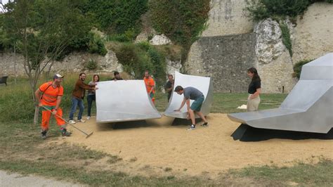 Saint Cyr sur Loire une nouvelle œuvre dart sinstalle à la Perraudière