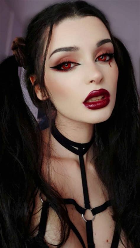 Pin By F R On Teaching Halloween Makeup Looks Vampire Makeup Halloween Makeup