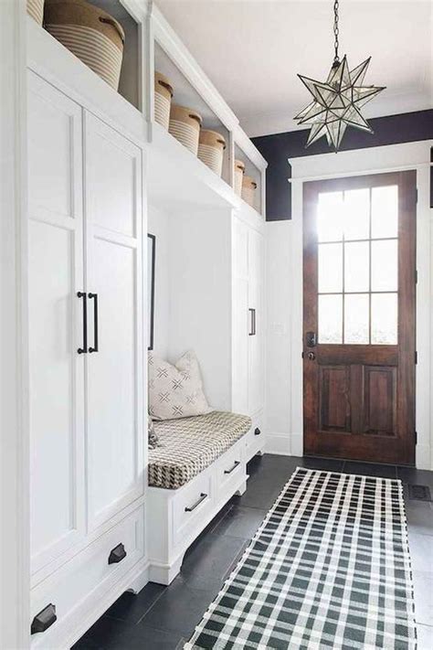 Easy Diy Mudroom Ideas To Help Your Organize Housetodecor