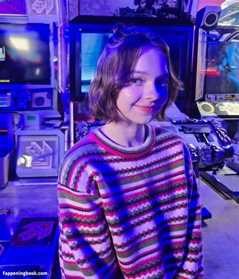 Emma Myers Emma Myers Nude OnlyFans Leaks The Fappening Photo FappeningBook