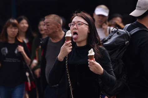 未來兩日濕熱見27度 周末雷雨氣溫急降至17度 星島日報