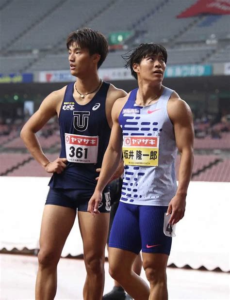 パリ五輪の男子100メートル代表に内定した坂井隆一郎右と400メートルリレーメンバーに内定した柳田大輝 ― スポニチ Sponichi