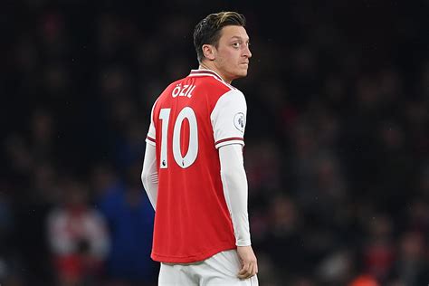 Mesut Özil llama desleal al Arsenal por dejarlo sin jugar TUDN