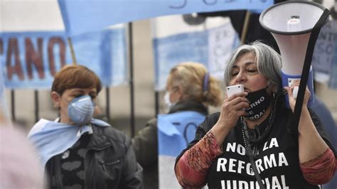 Vigilia Arrancaron Las Protestas Contra La Reforma Judicial MDZ Online