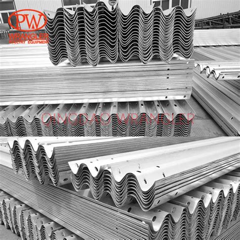 Hot Sale For Australia Market W Beam Galvanized Road Highway Guardrail Guardrail And Traffic