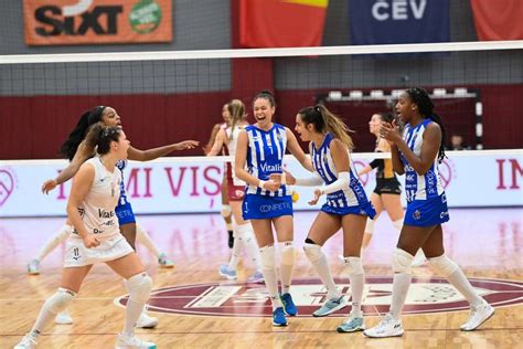 Voleibol Ajm Fc Porto Perde Na Rom Nia Vence Set De Ouro E Est Nos